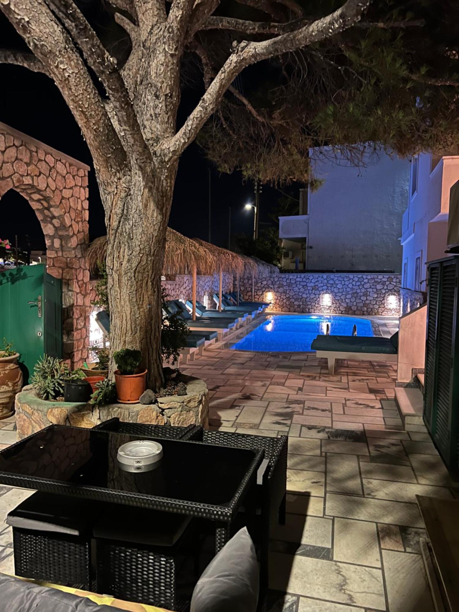 Santa Magia Hotel Kamári Eksteriør billede