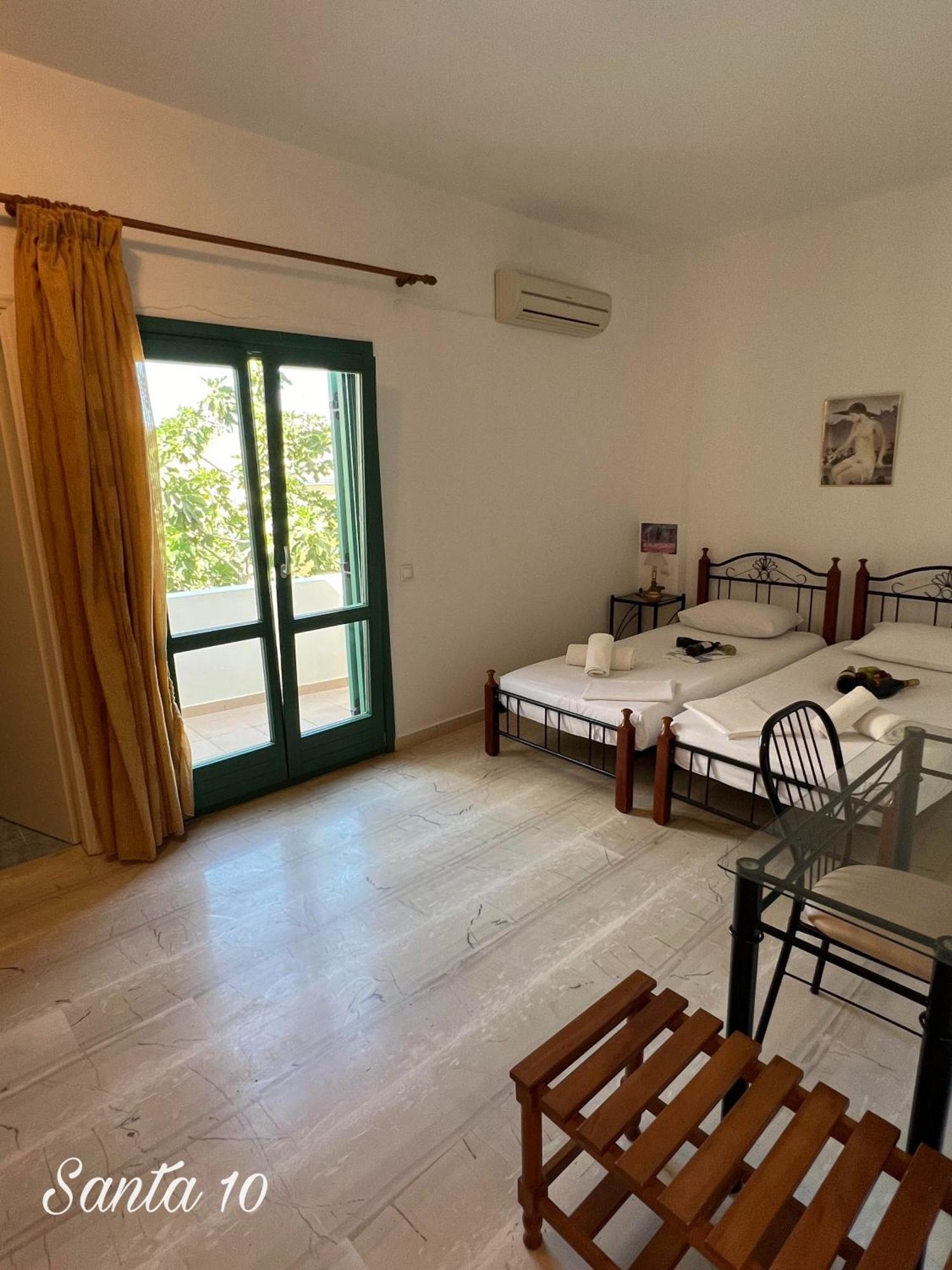 Santa Magia Hotel Kamári Eksteriør billede