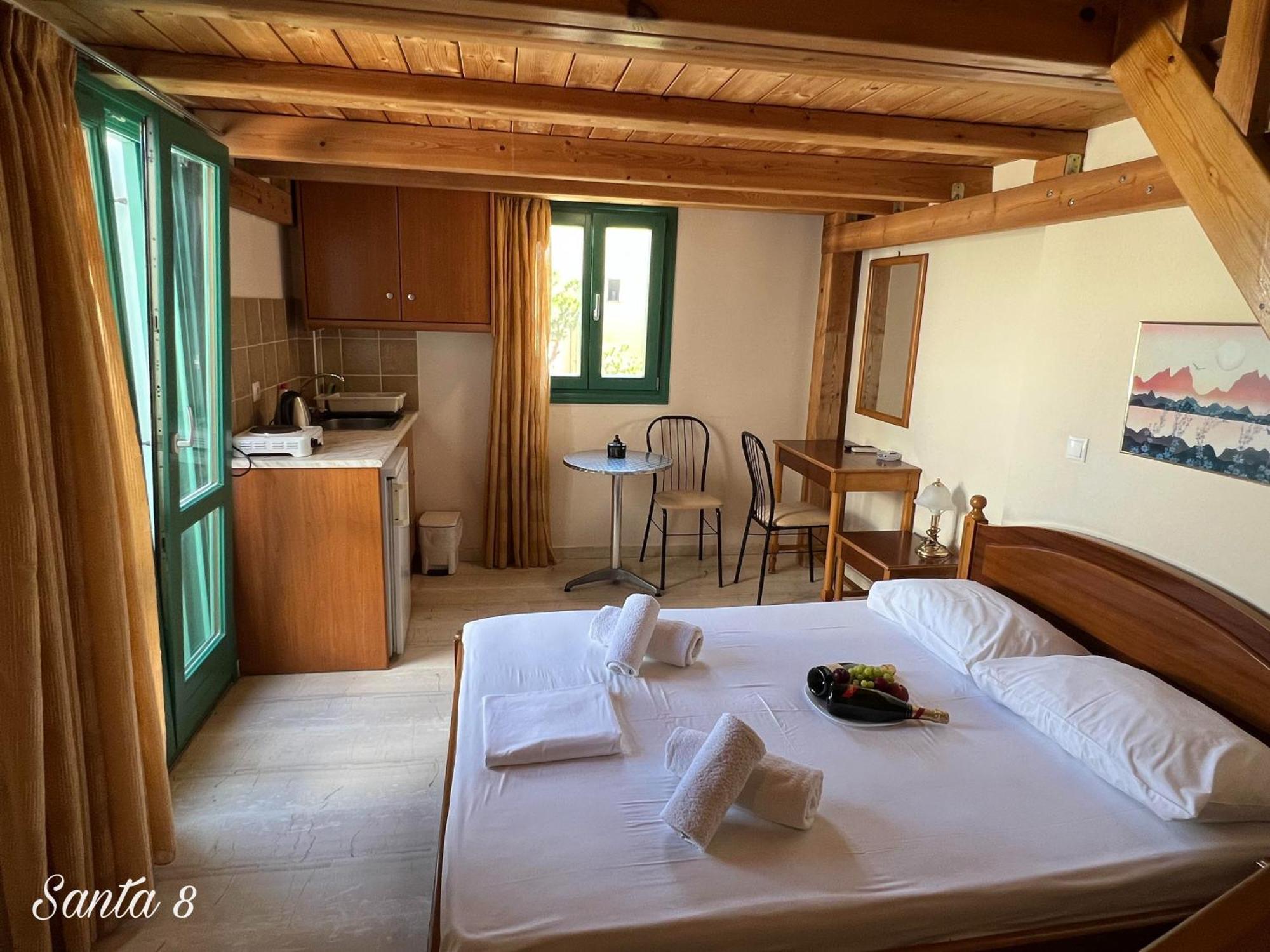 Santa Magia Hotel Kamári Eksteriør billede