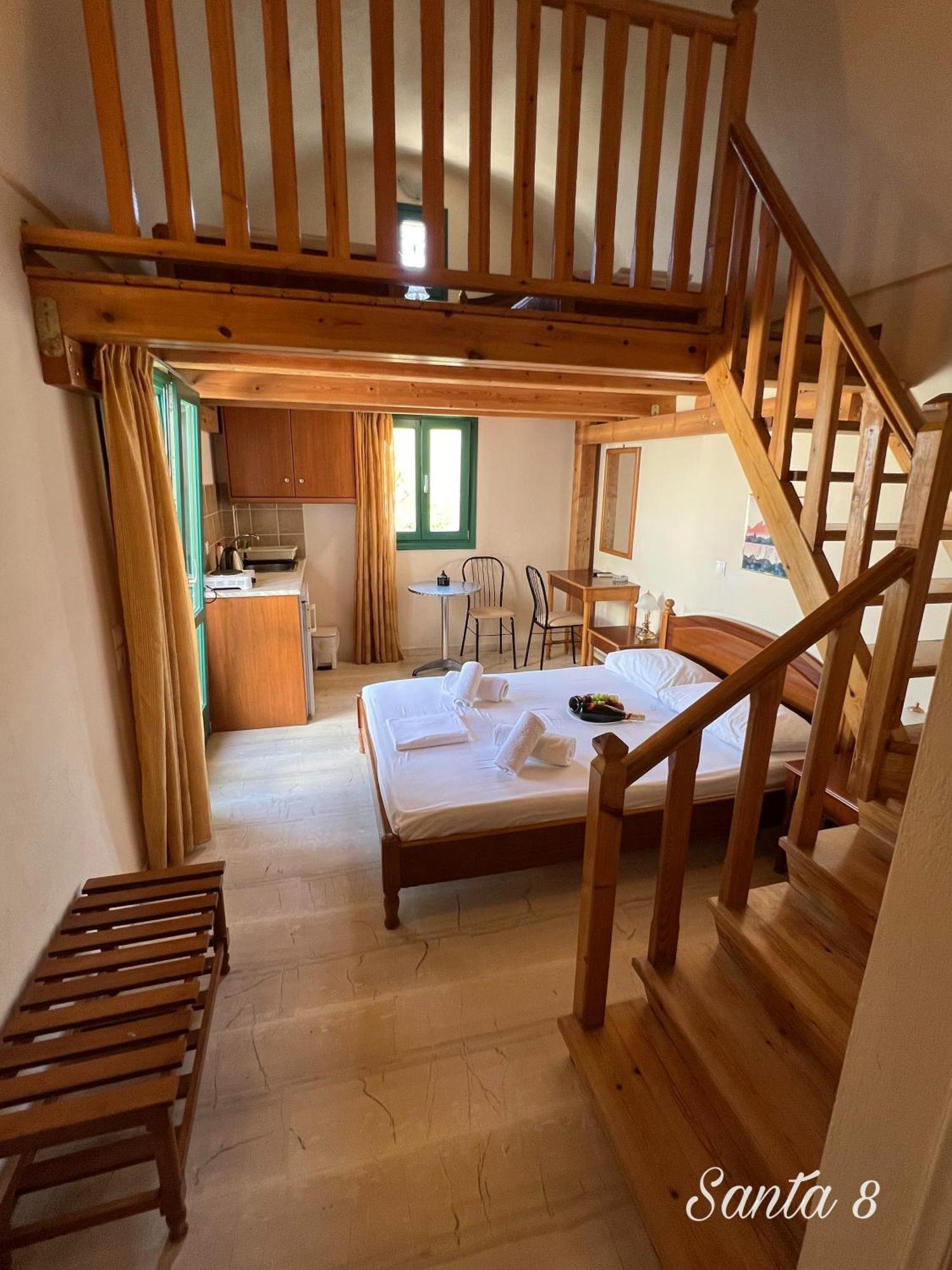 Santa Magia Hotel Kamári Eksteriør billede