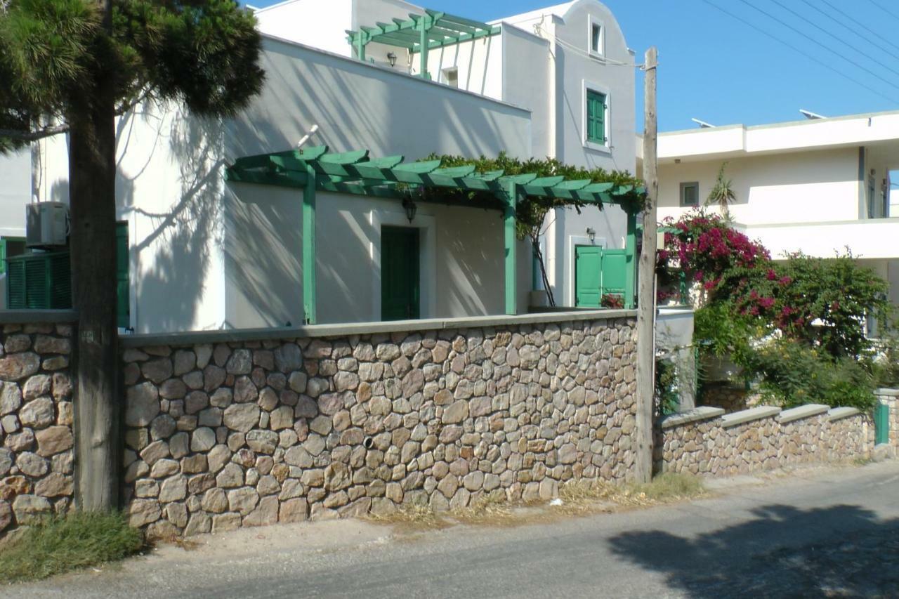 Santa Magia Hotel Kamári Eksteriør billede